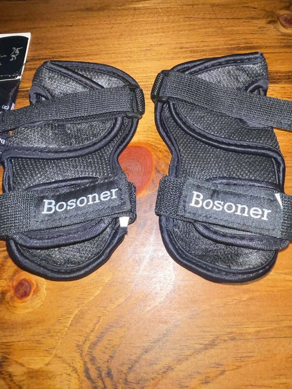 Bosoner Wrist Guard Youth Size Black Sports Protection